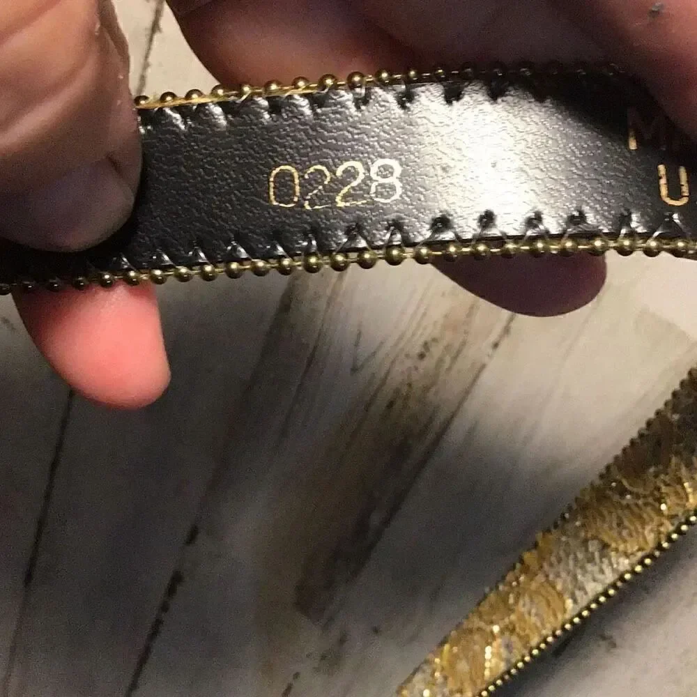 Belt beautiful, golden silver pattern, small 28 inch made in the USA